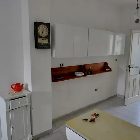 Sunny House Apartment *