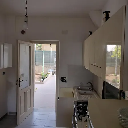 Sunny House Апартаменты Паргелия